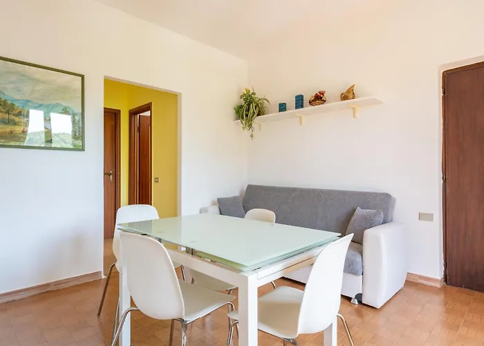 Jasmine Lilla - In With Terrace