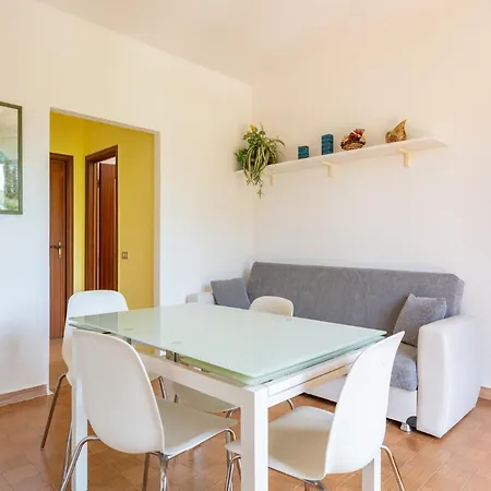 Jasmine Lilla - In With Terrace