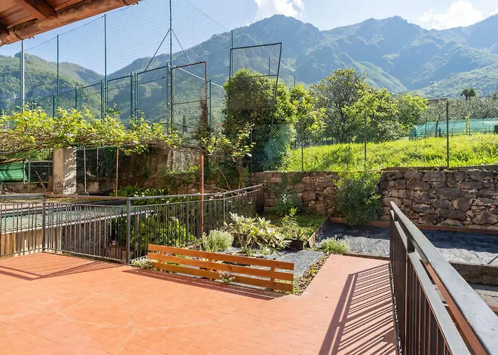 Jasmine Lilla - In With Terrace * Lierna