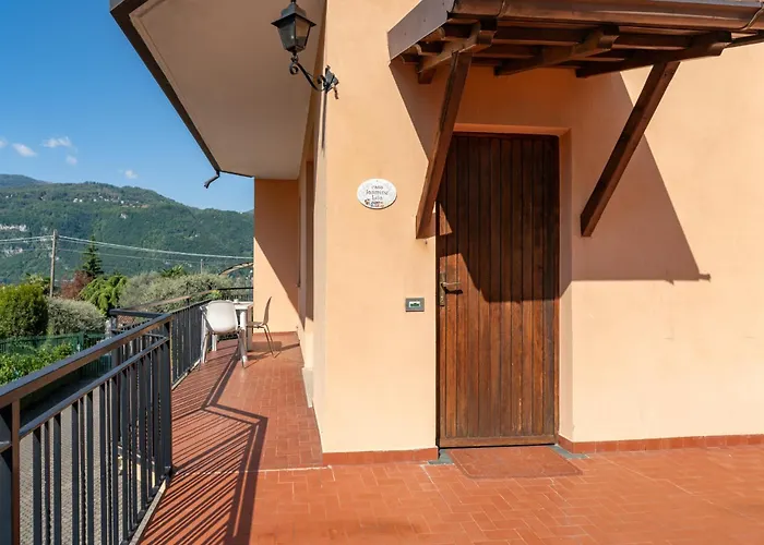 Jasmine Lilla - In With Terrace Apartament *